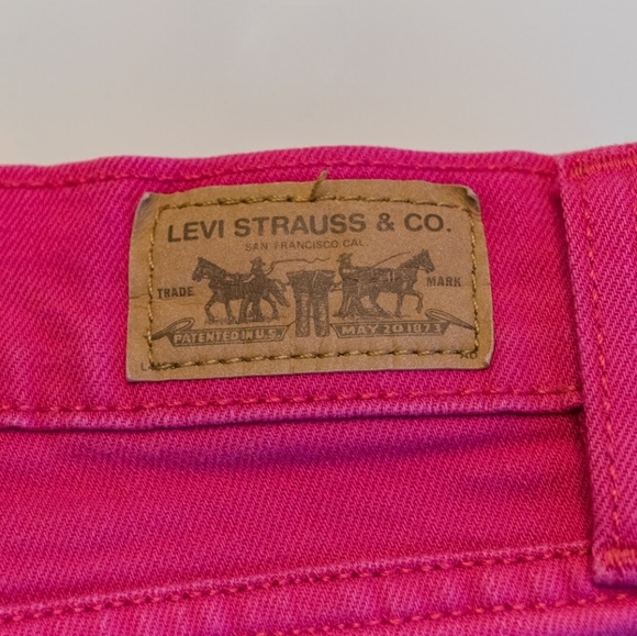 Pink Levi's Cut-off Shorts - Picture 3 of 3